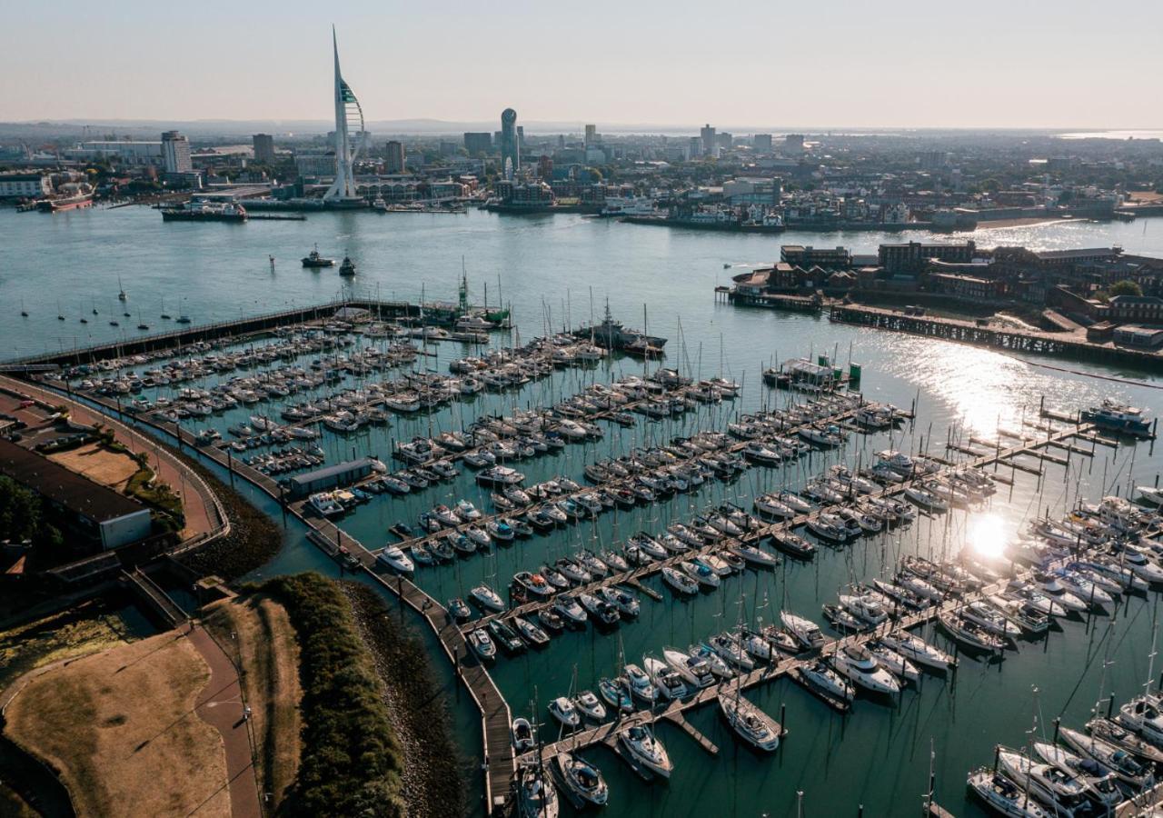 Rooms At Haslar Marina Gosport Esterno foto